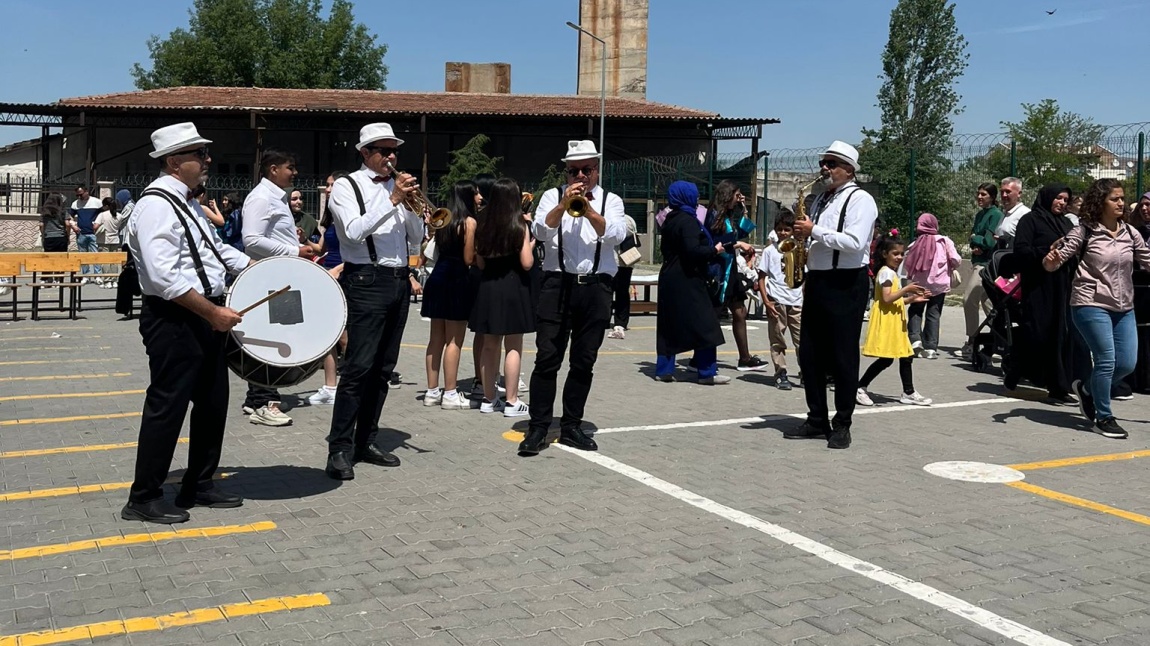MEZUNİYET TÖRENİMİZ VE BAHAR ŞENLİĞİMİZ